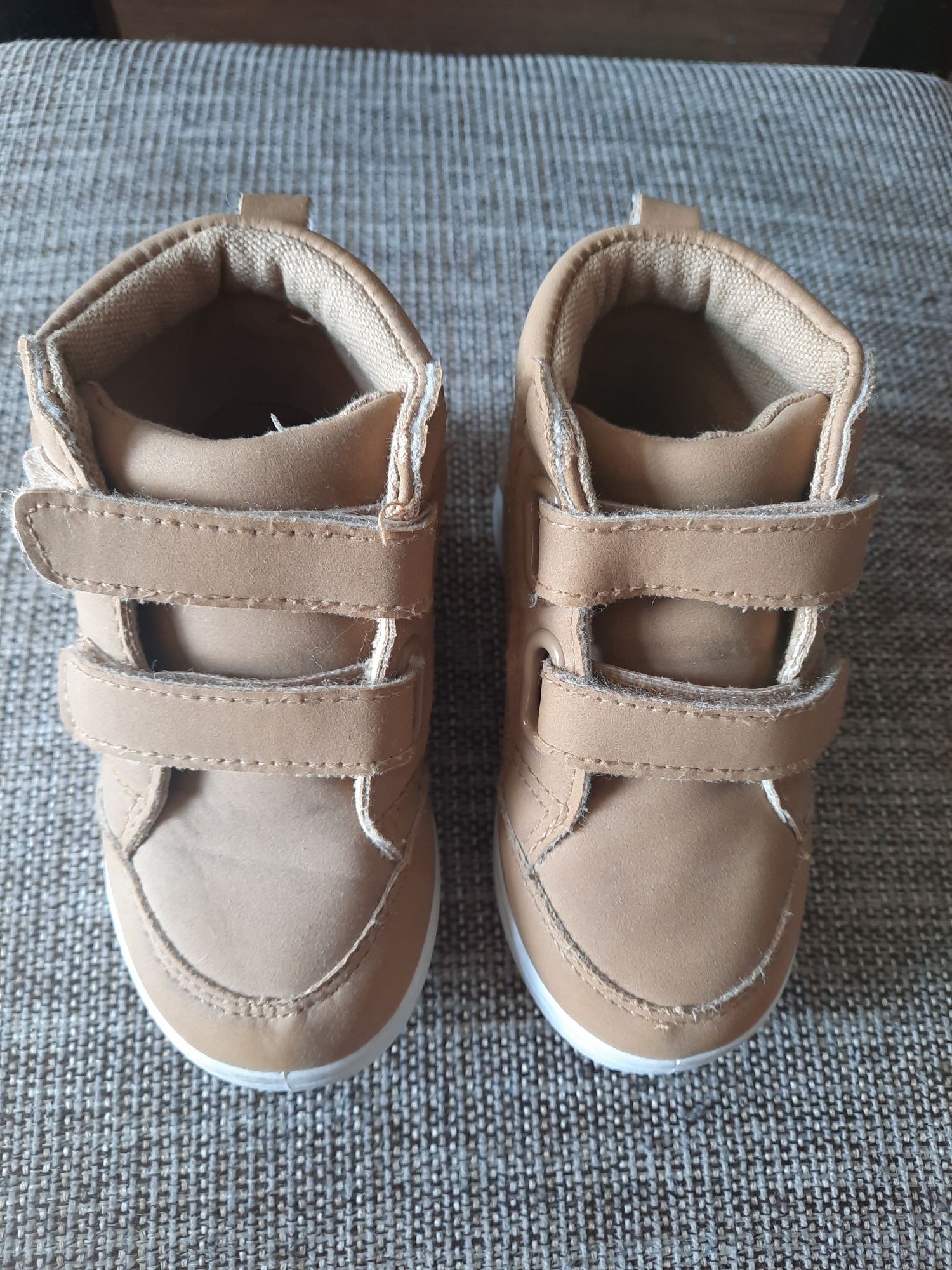 Buty chłopięce rozmiar 22