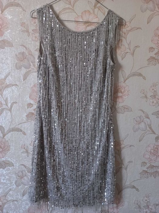 Нарядные вечерние/коктейльные платья