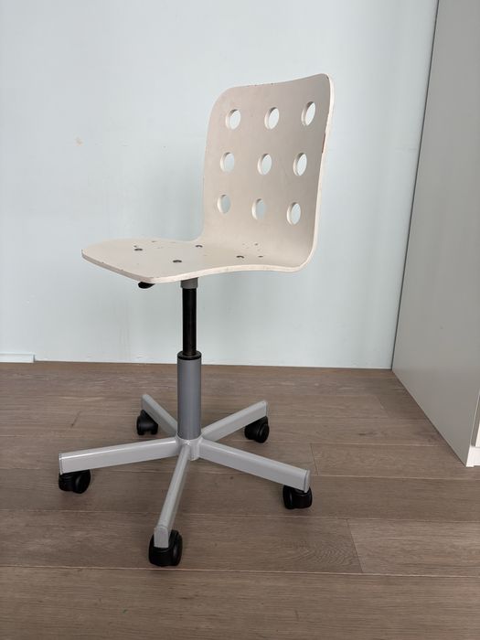 Uniwersalne krzesło dla dziecka IKEA regulowana wysokość