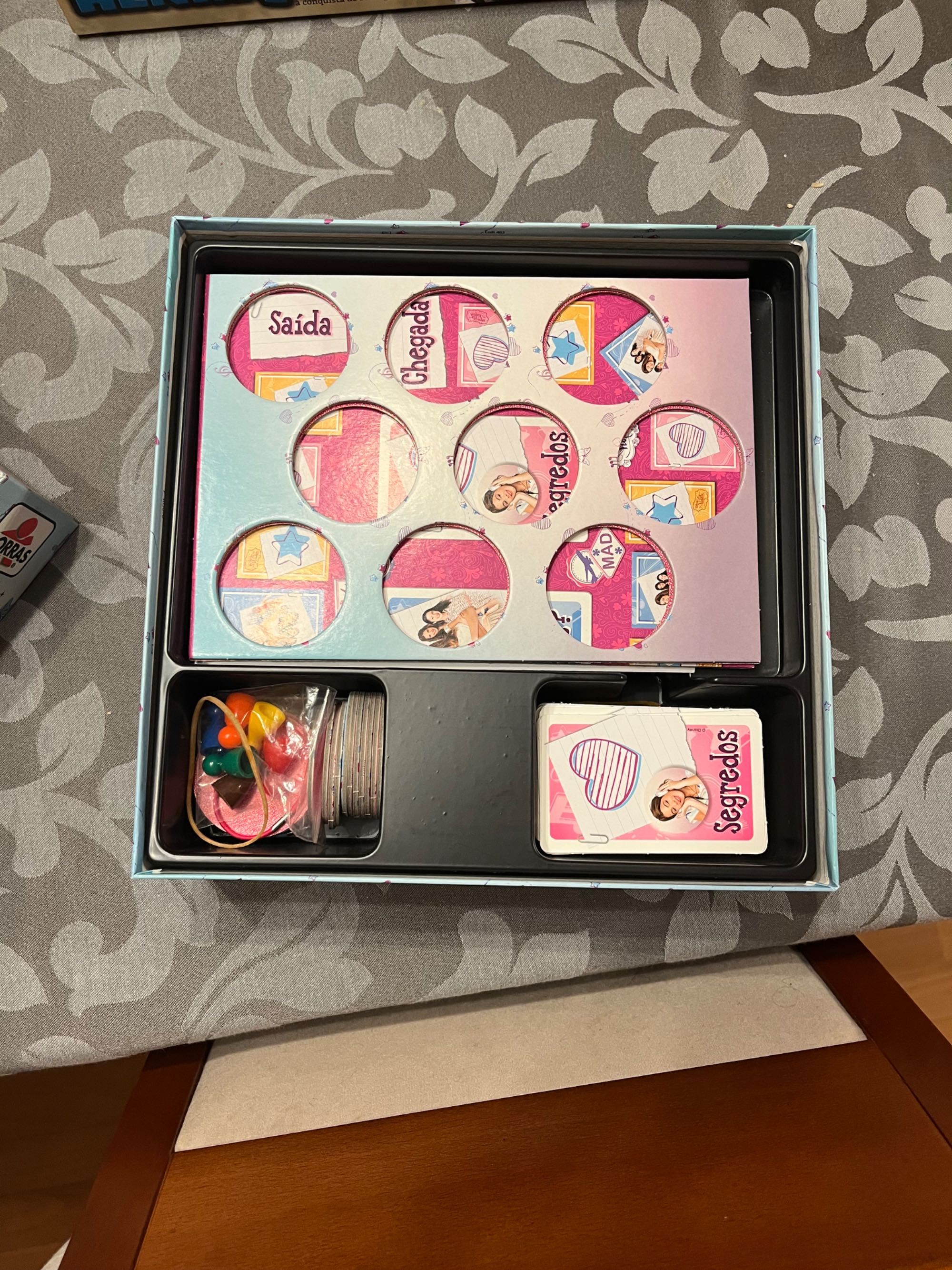 Jogo de Tabuleiro - O jogo da Violetta