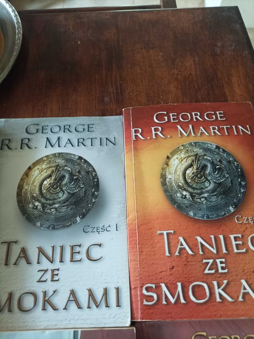 Martin seria książek  SF pieśń lodu i ognia 6 sztuk
