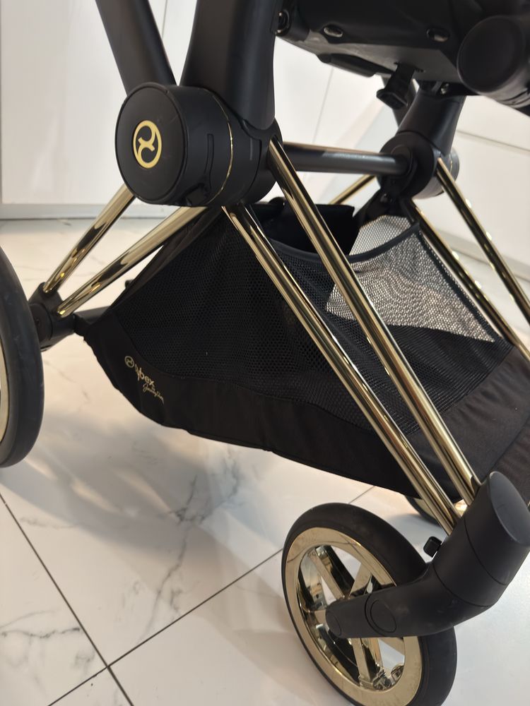 Cybex Priam wings by Jeremy Scott