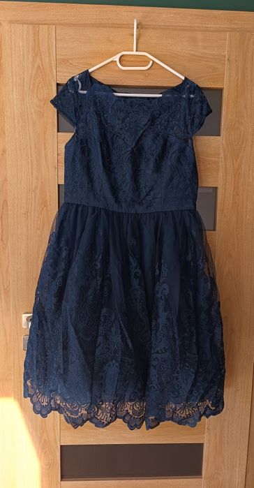 ASOS chi chi Londyn sukienka koronkowa rozkloszowana 44