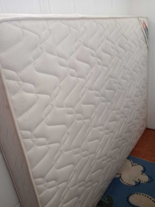 colchão de casal king e solteiro disponível para vender