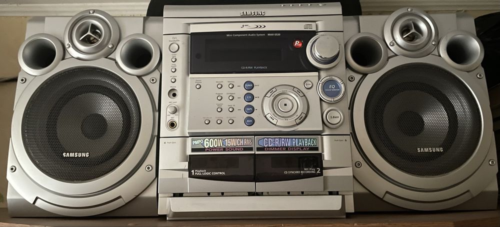 Музичний центр Samsung MAX-S520