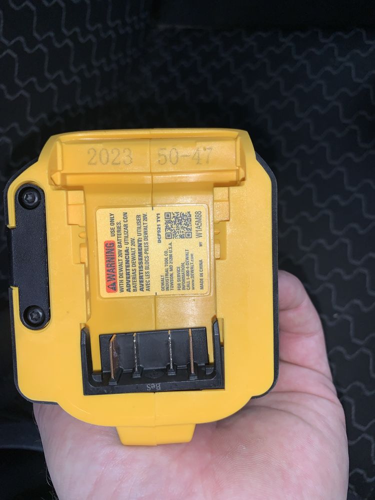 Безщітковий гайковерт 1/2" DEWALT DCF921 ATOMIC 20V MAX США