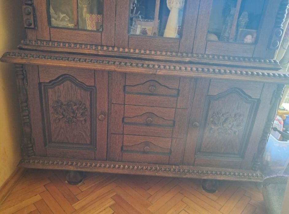 Sprzedam kredens dębowy