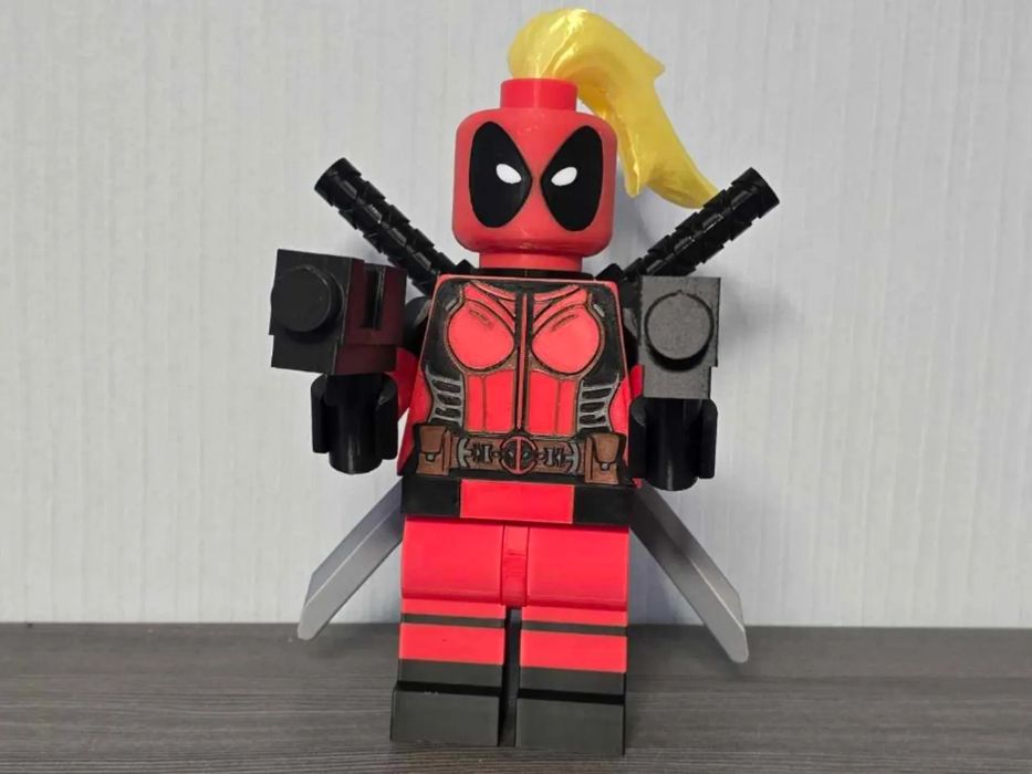 Lady Deadpool / Ladypool Figura (aprox. 22 cm)