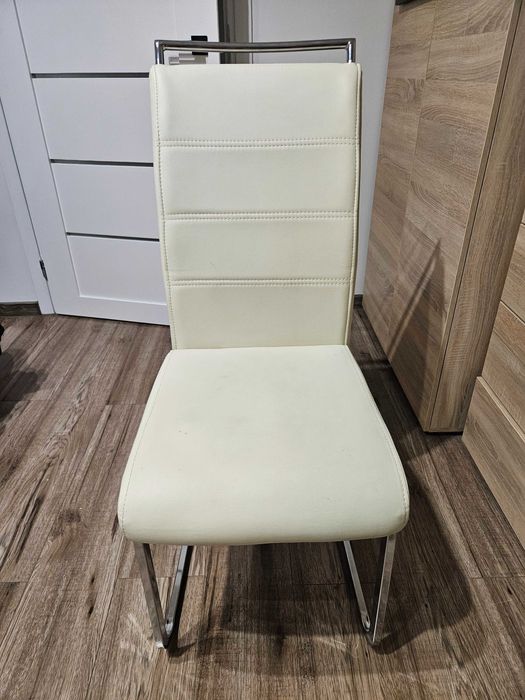 Krzesła do salonu