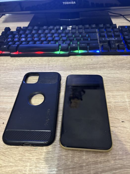 Sprzedam iphone 11 64gb