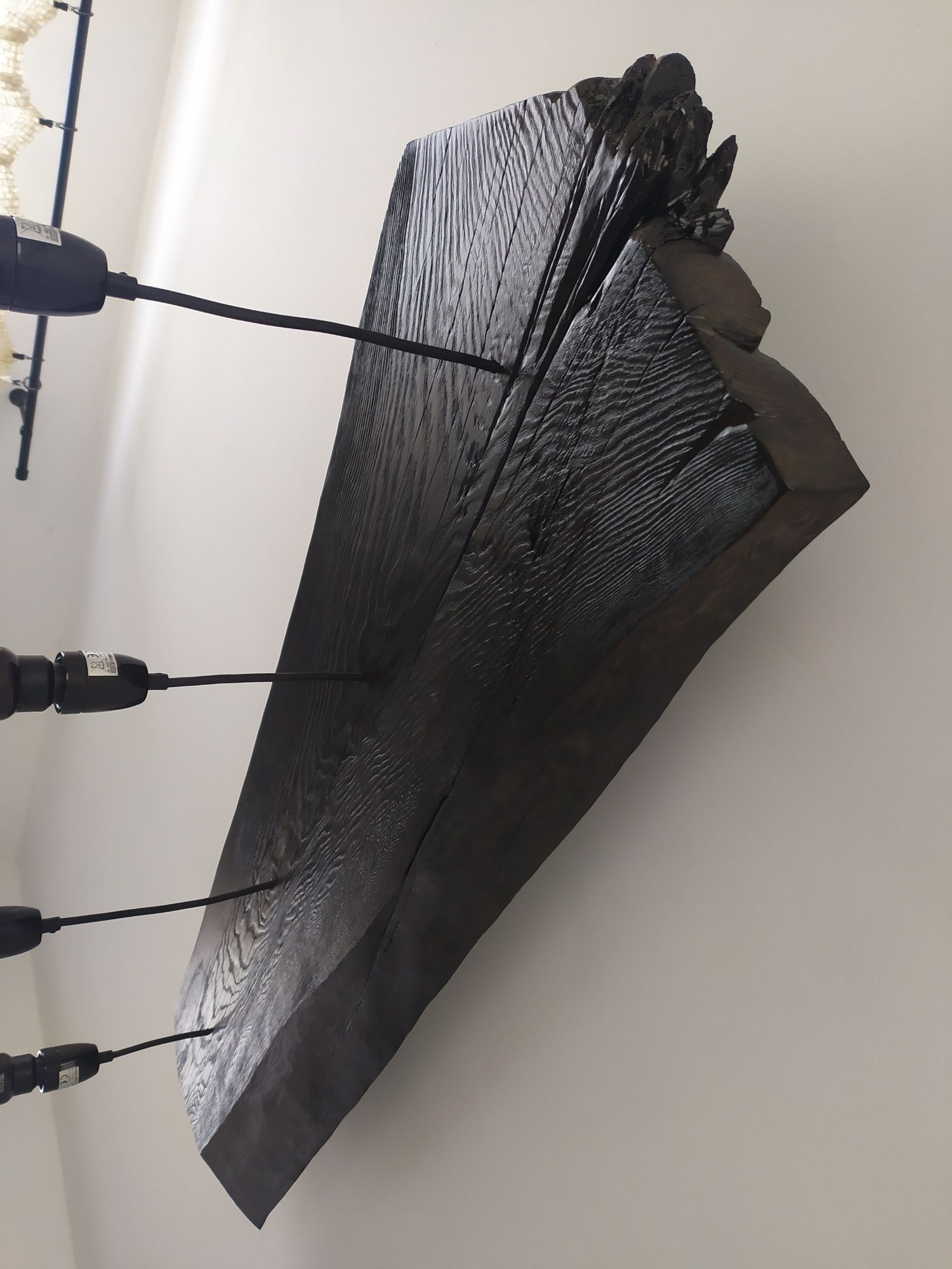 Piękna duża rustykalna lampa do salonu, biura, restauracji