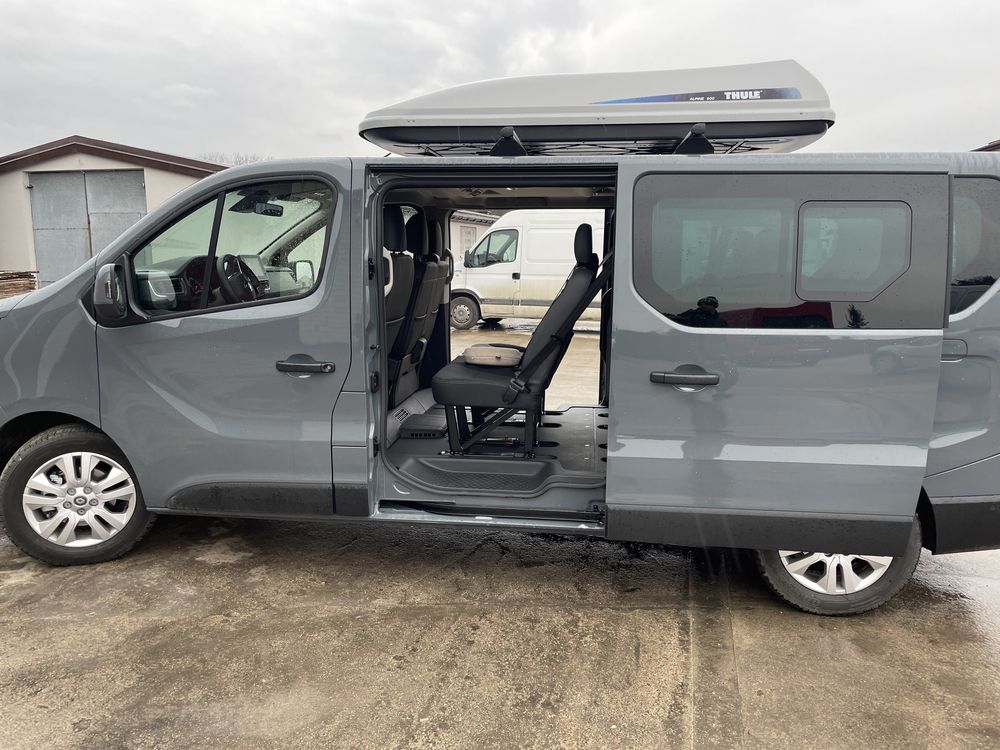 Wynajem Rnault Trafic 9 osobowy 2023r