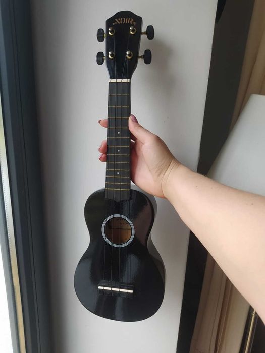 Ukulele Boton Rouge Noir NU1C BK ukulele koncertowe CZARNE