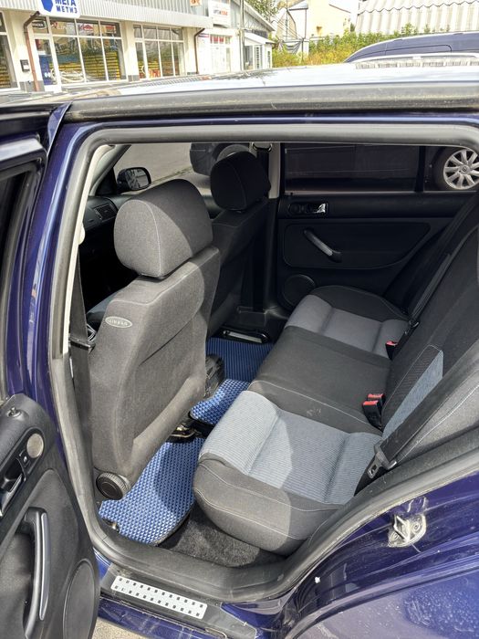 Продам авто Volkswagen Golf 4