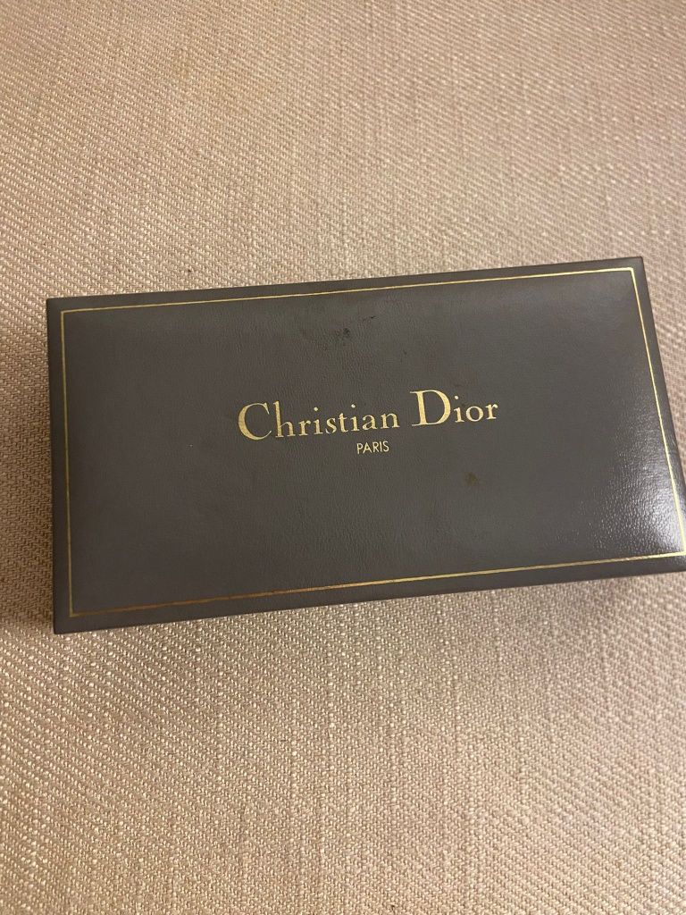 Caneta Cristian Dior banhada a ouro.