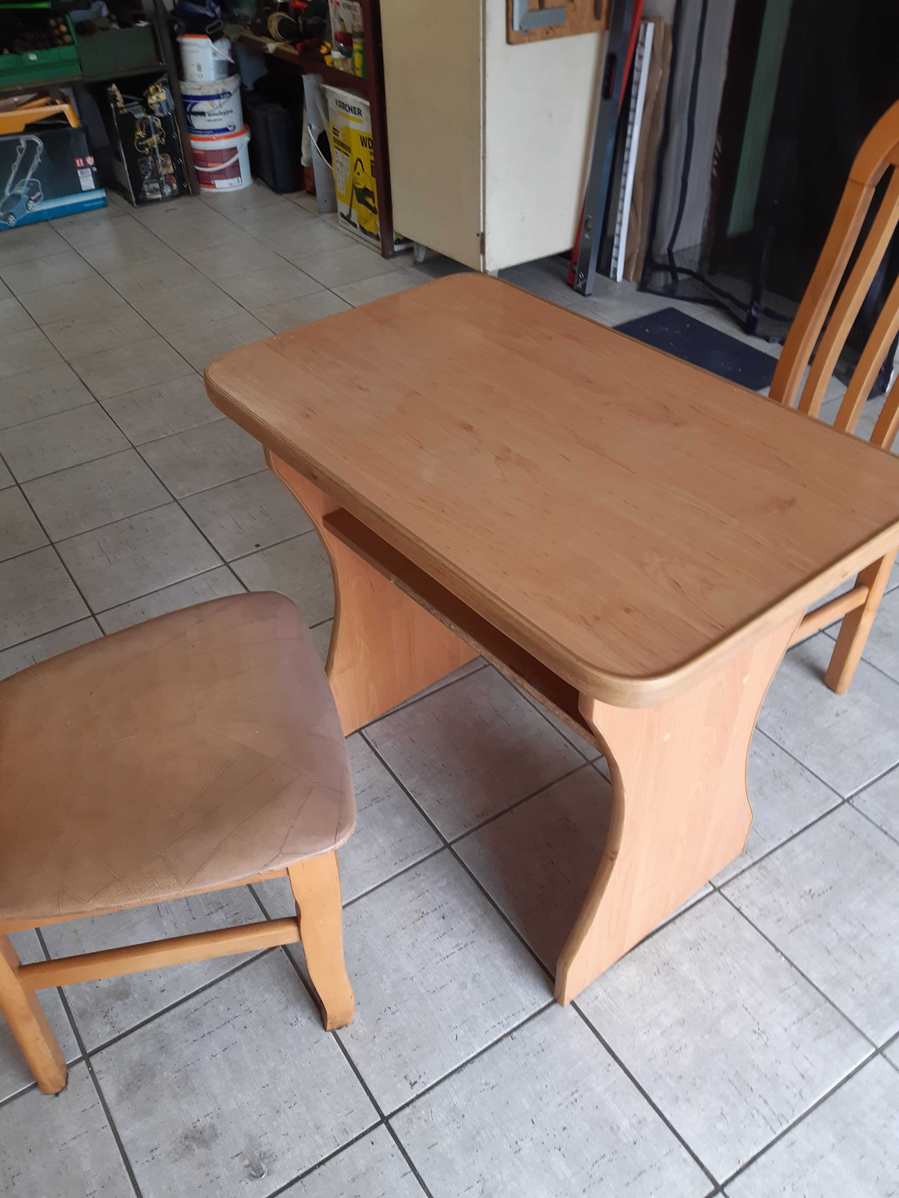 stół + krzesła gratis
