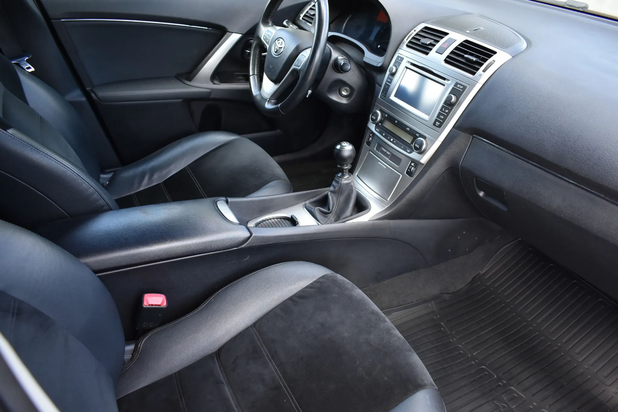 Toyota Avensis T27 2.0D4D Kombi 2014r Xenony Hak Kamera Cofania