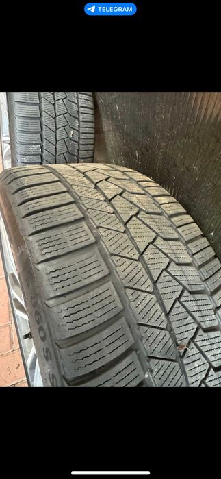 Продам резину R19 комплект літо і зима. Також є диски.