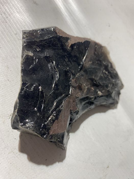 Камень полудрагоценний обсидиан срочно