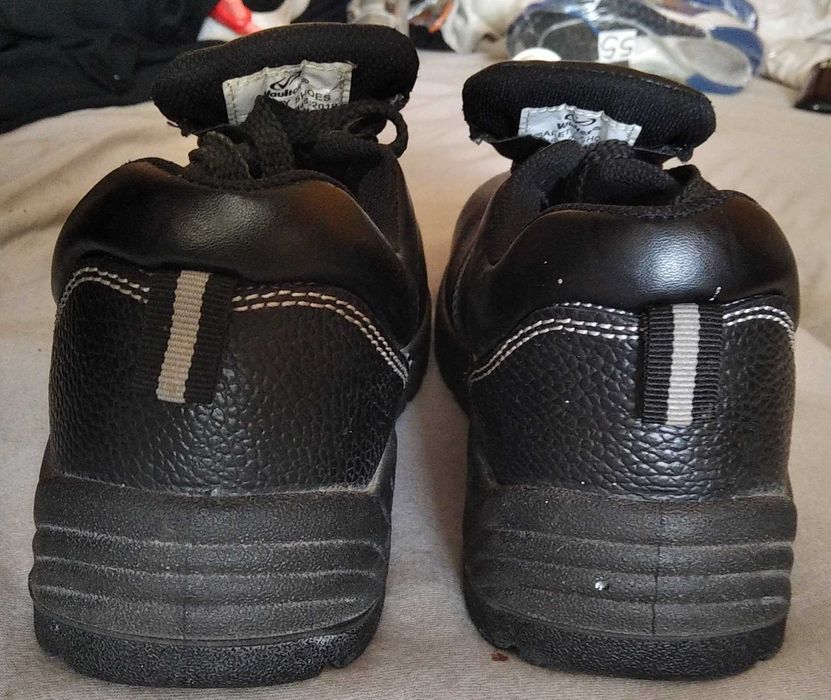 buty robocze Vaultex 42 twarde czubki #56