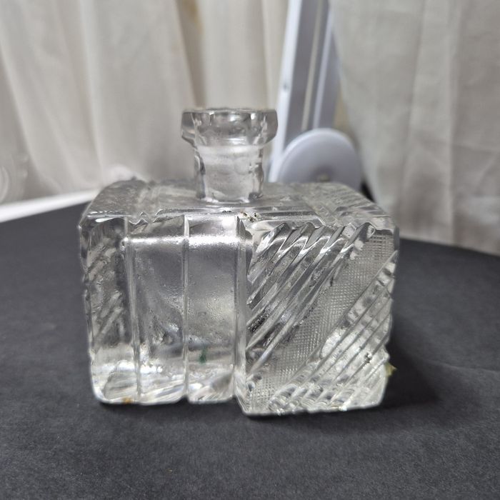 Stara karafka perfumetka szklana art deco T3