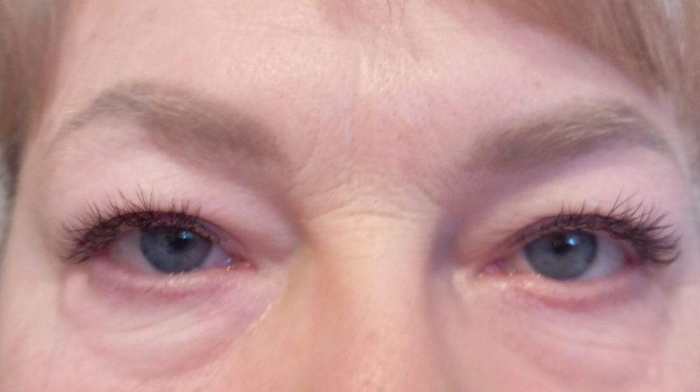 Нарощування вій для моделей СВІТЛО ЗАВЖДИ Є