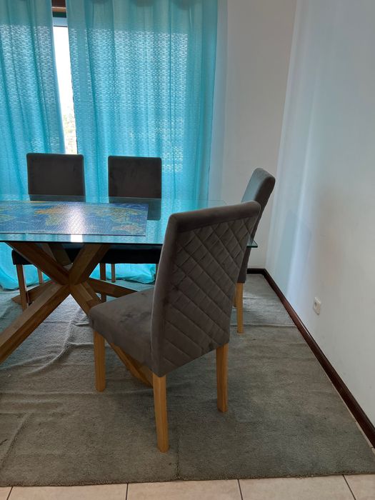 Mesa de Vidro 6 cadeiras