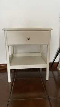 Mesa cabeceira branca com uma gaveta ikea TYSSEDAL
