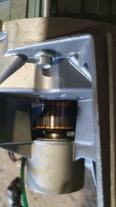 Двигун пральної машини indesit