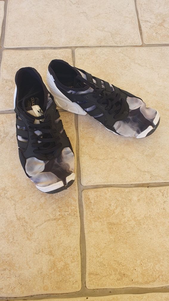 Tenis Adidas azuis