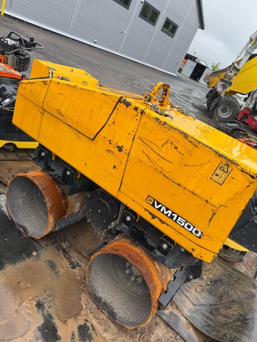 Walec okołkowany JCB VM1500