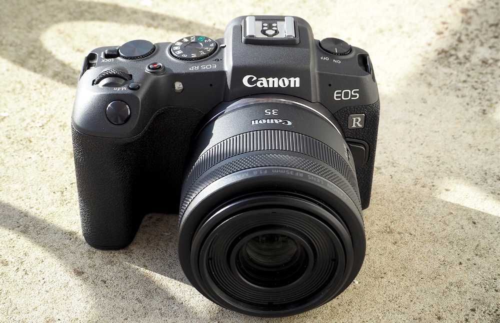 Canon eos Rp + 2 baterias +50 mm 1.8