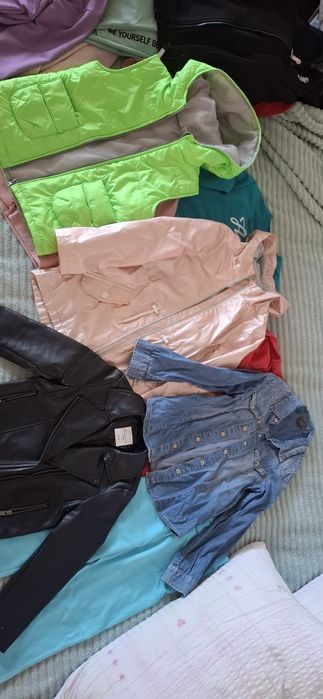 Продам демісезонні куртки