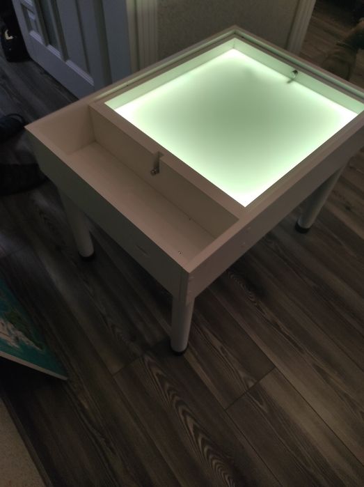 Столик дитячий зі стульчиком.