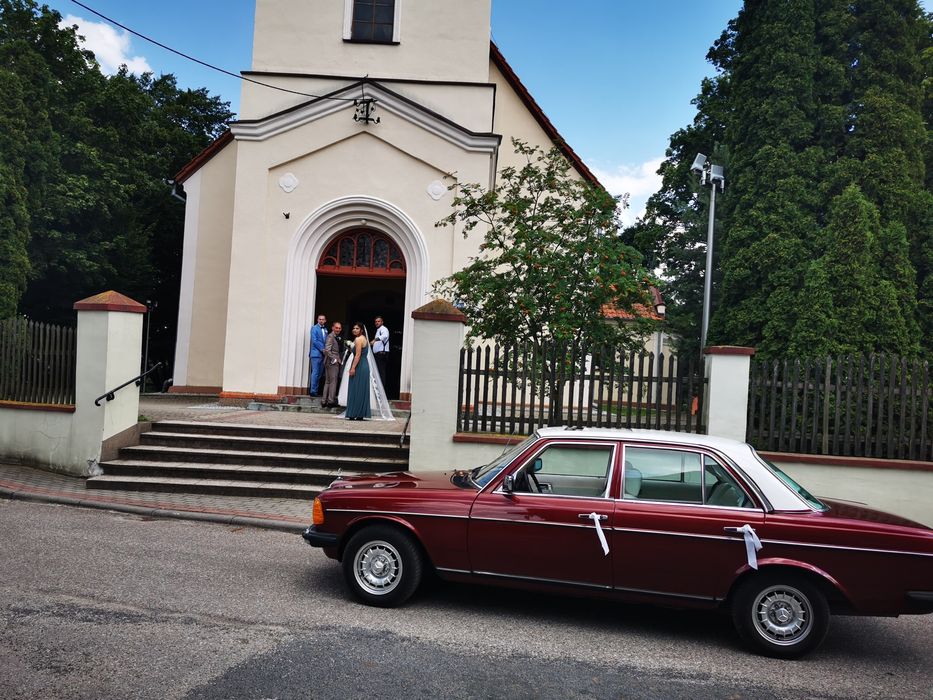 Piekny Klasyczny Mercedes W123 Auto do ślubu