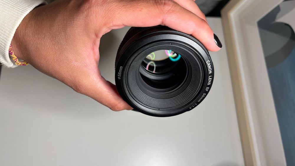 Máquina fotográfica Canon EOS 2000D + 2 Objetivas