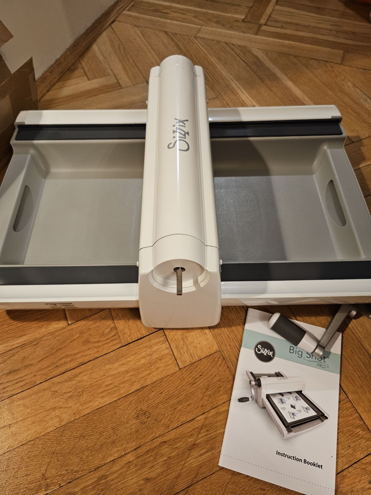Sizzix Big Shot Pro SIZ-660 Maszyna tnąco-wytłaczająca nie plus switch