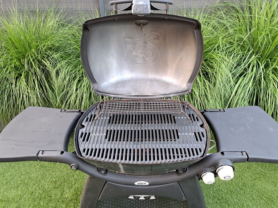 Grill gazowy weber q3200