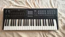 Teclado midi Korg Taktile 49