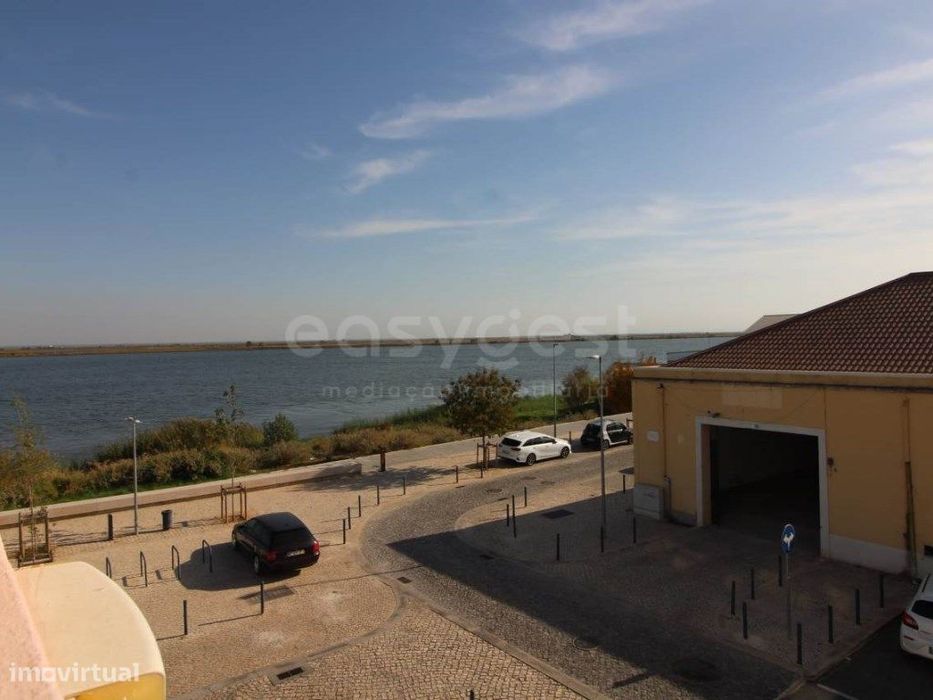 Armazém Industrial com possibilidade de criar diversos espaços de t...