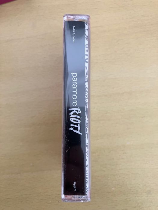 Paramore Riot! - Cassete k7