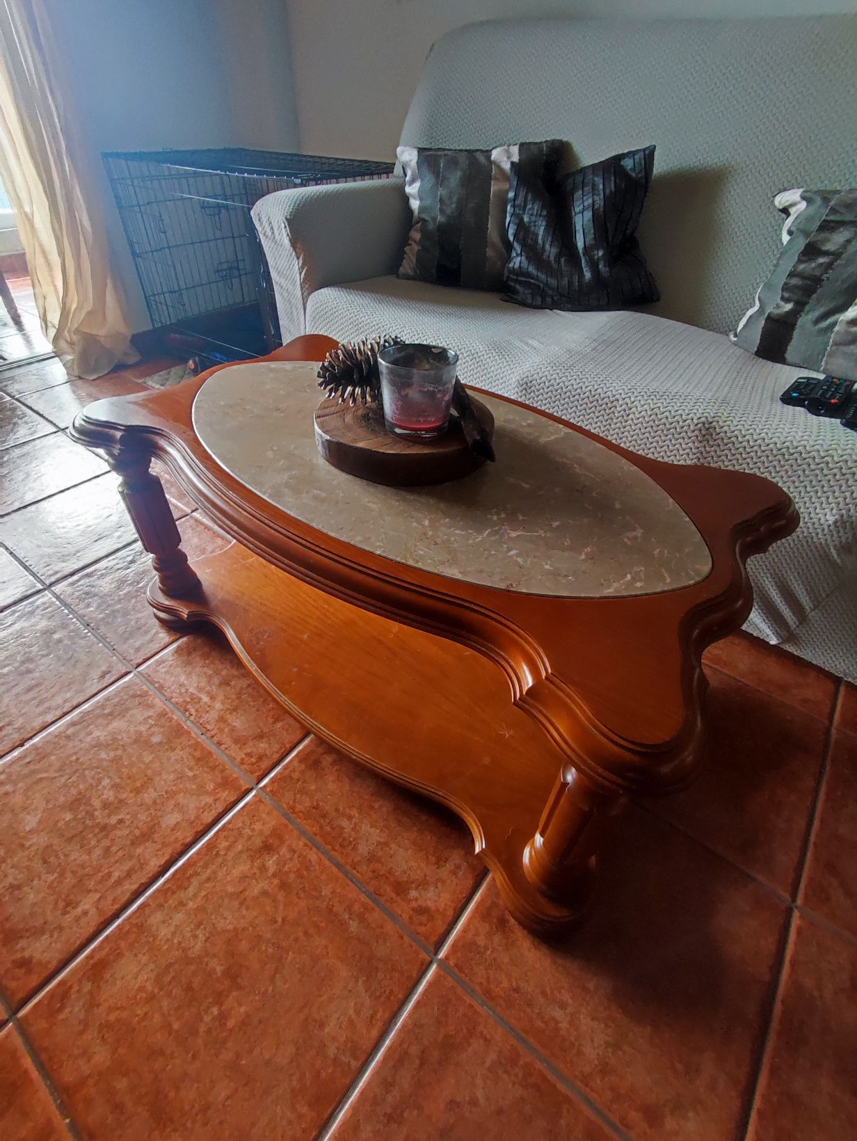 Mesa de Centro com Pedra em Mármore