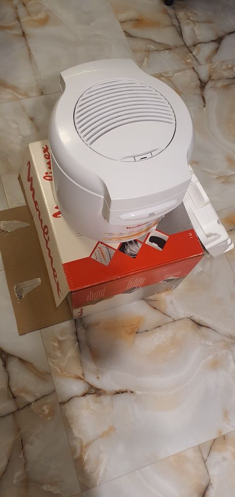 Nowa nie używana frytkownica Moulinex.