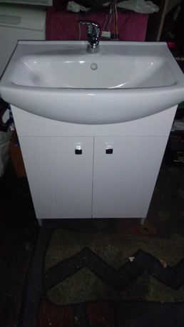 szafka łazienkowa z umywalką cersanit w lakierze