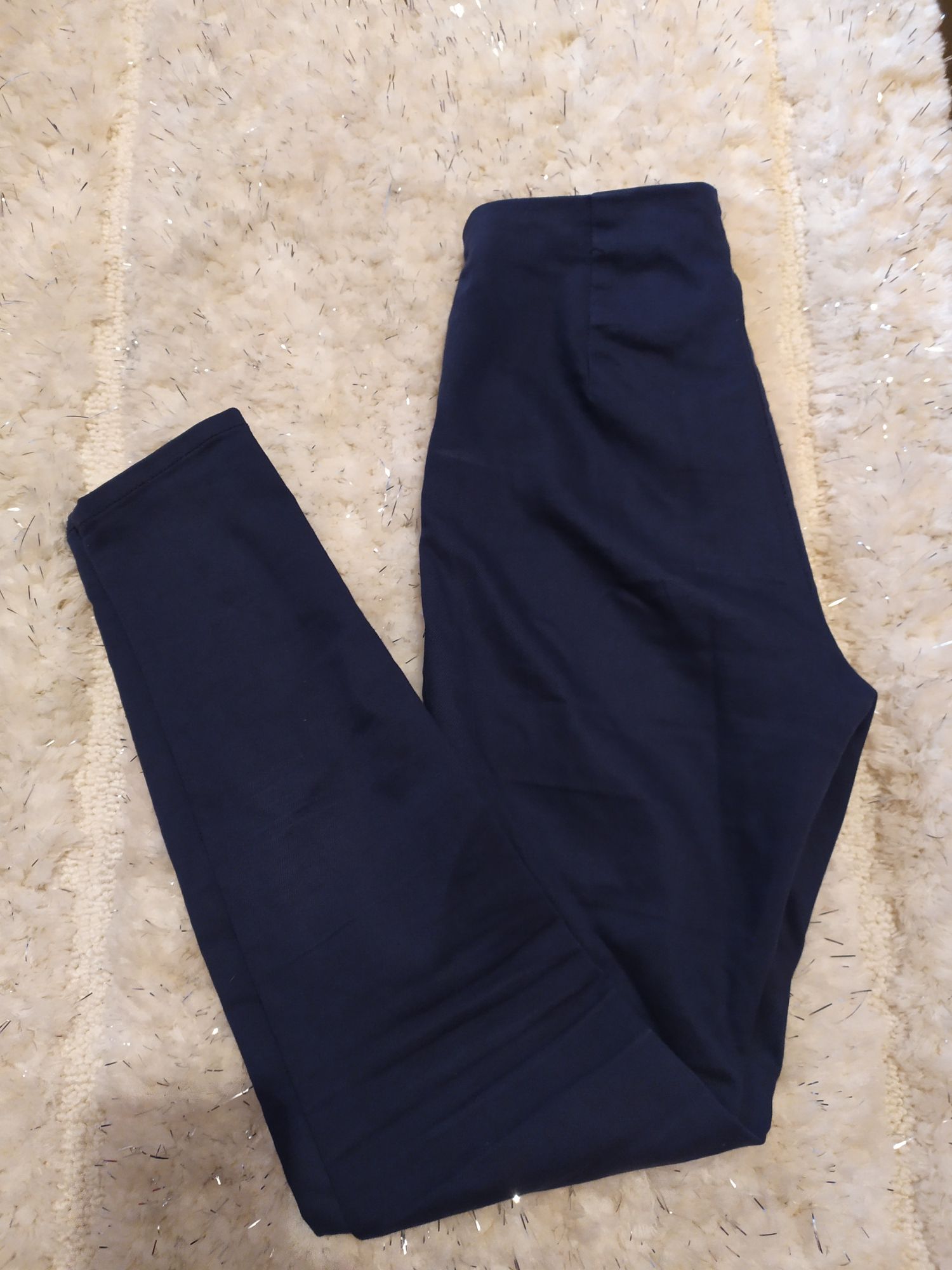 Granatowe spodnie rurki z wysokim stanem XS h&M wysoki stan