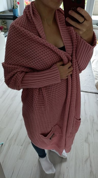 Sweter kardigan damski z kieszeniami