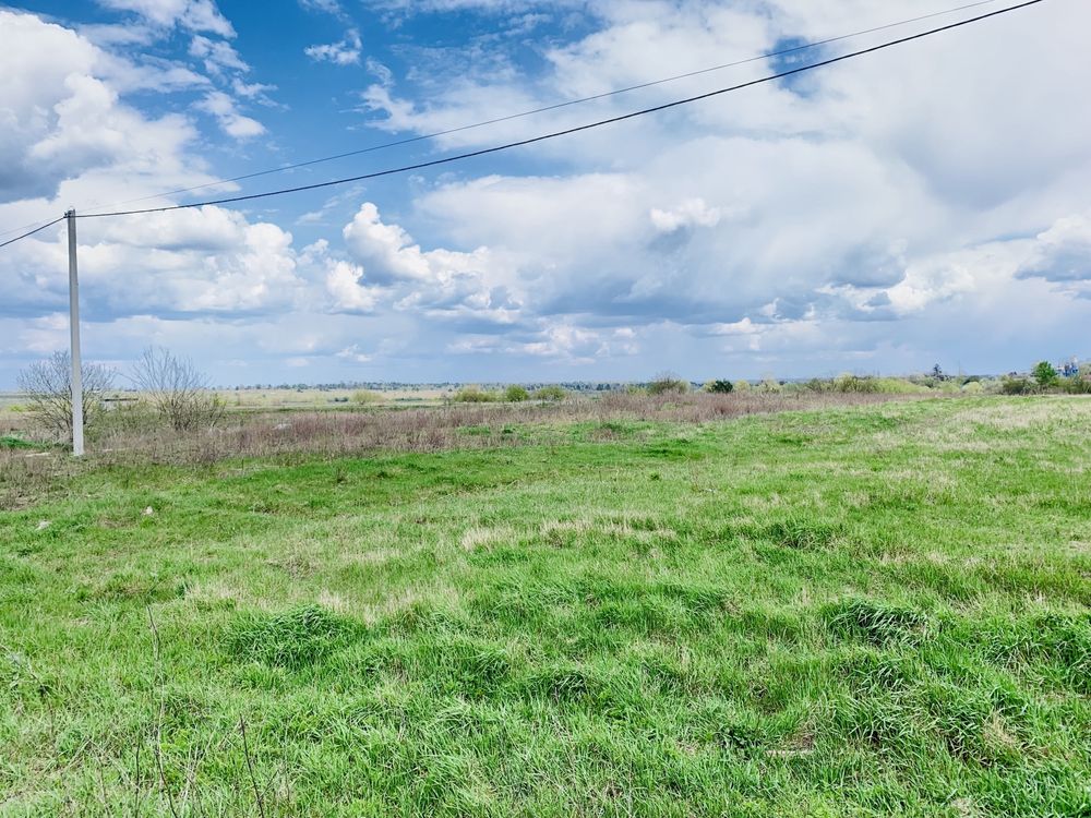 Продаж ділянки поблизу м. Рівне