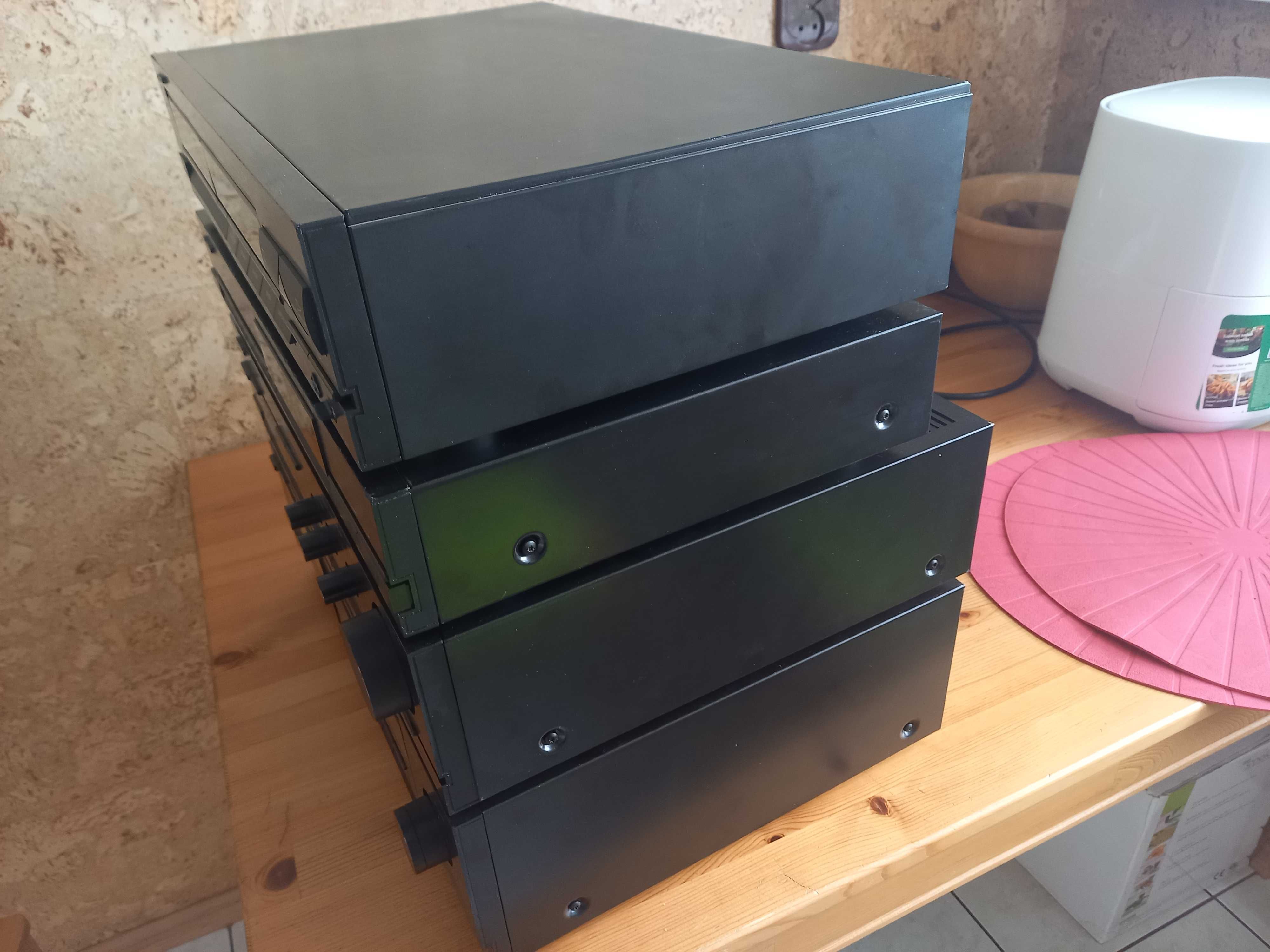 GRUNDIG wieża 4 elementy V303 / T301 / CD301 / CF303