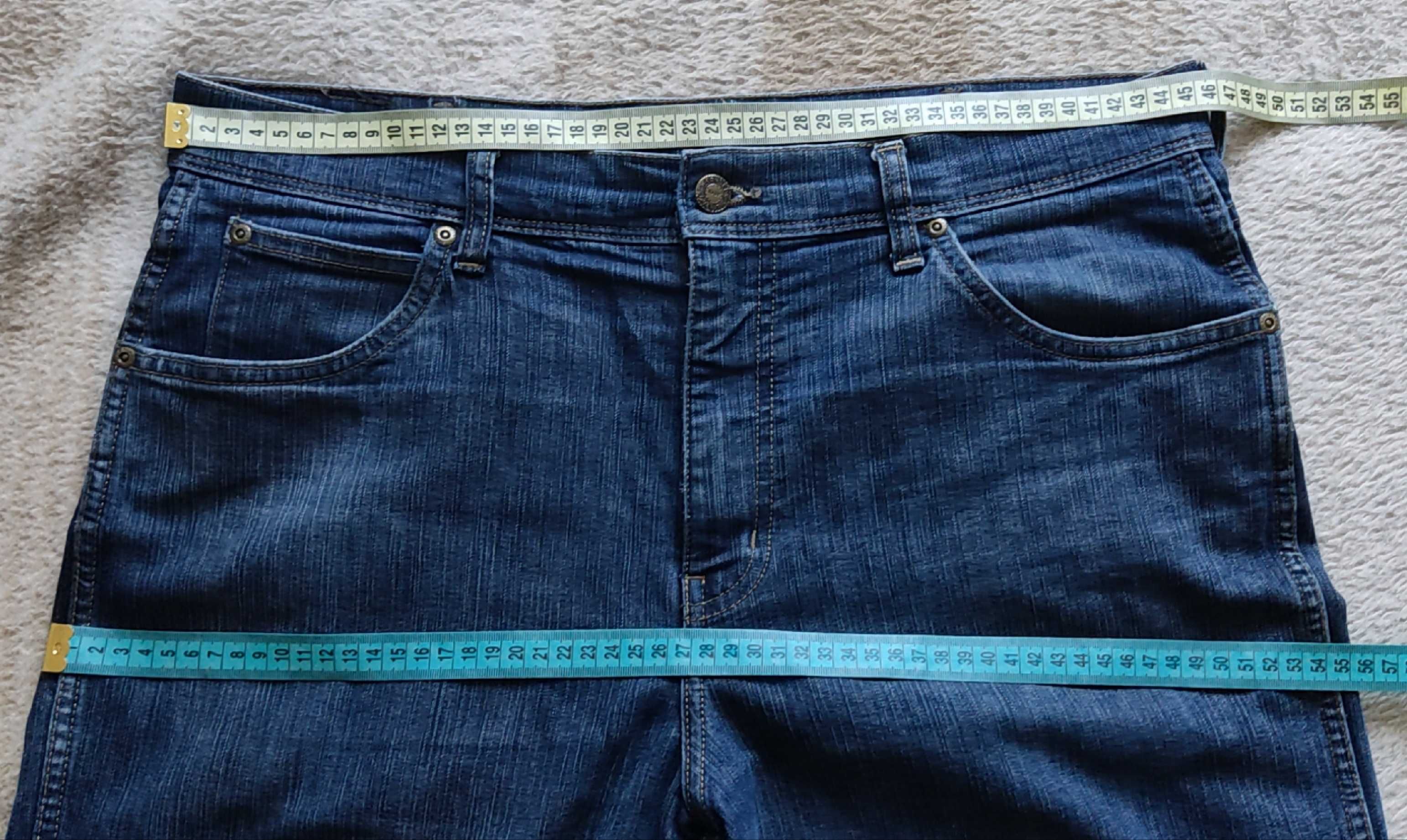 Продам мужские джинсы wrangler на не высокий рост.
