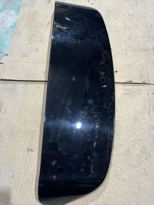 Lexus RX 330 спойлер задньої двері